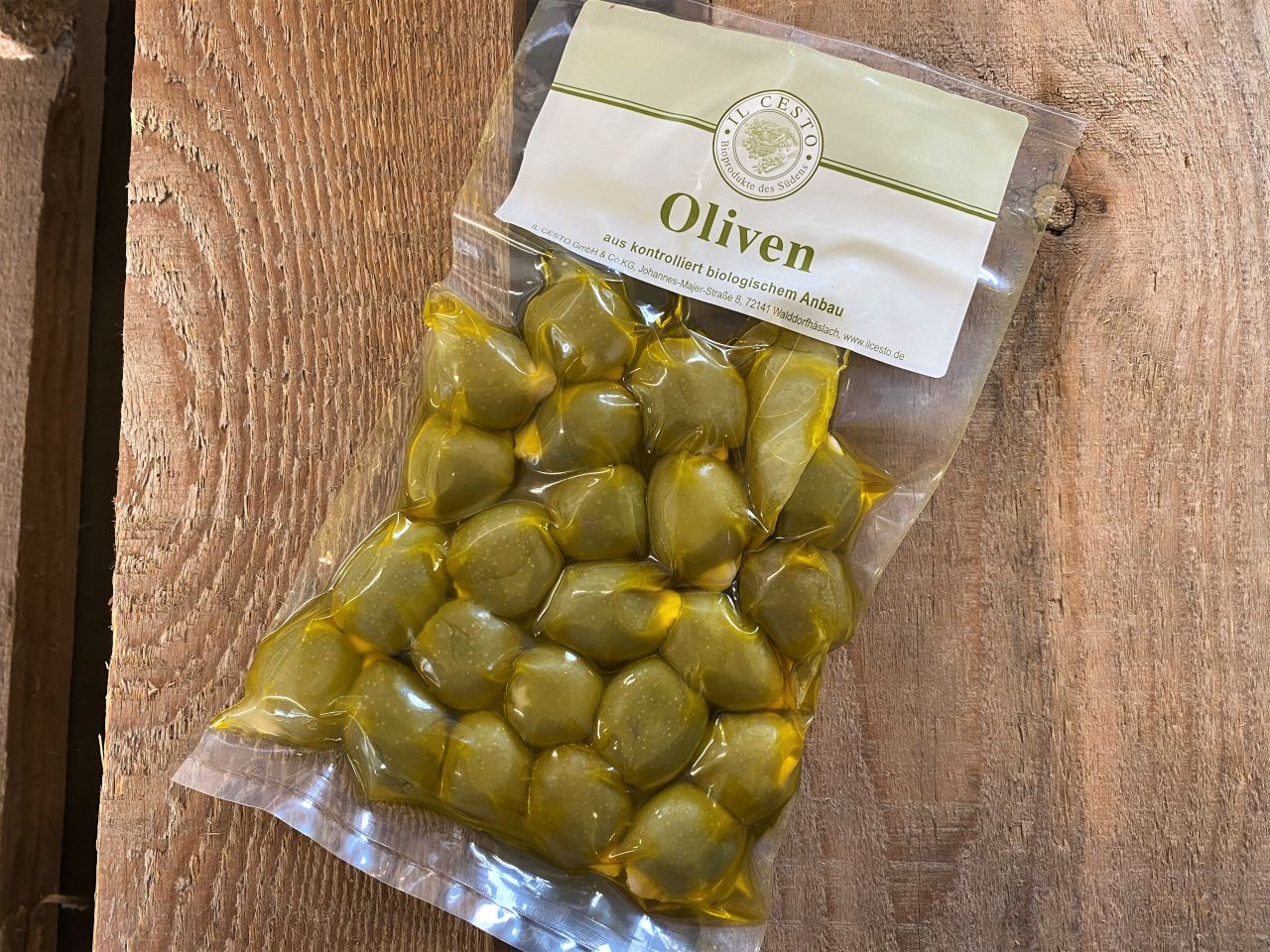 Oliven mit Mandeln