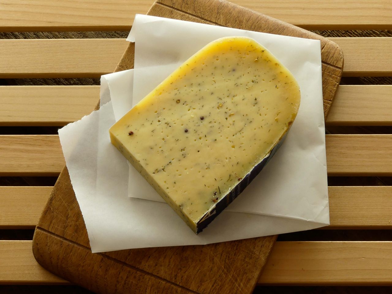 Steinpilzgouda am Stück